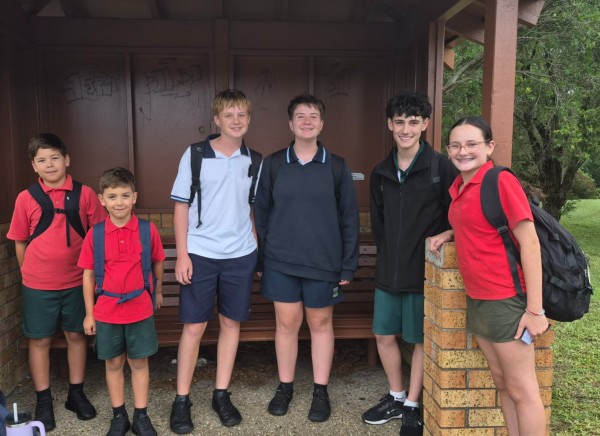 children waiting for Wollongong public schools bus